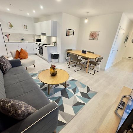 3Bedroom, 2Bathroom, Balcony,Luxury Flat Westfield London Luaran gambar