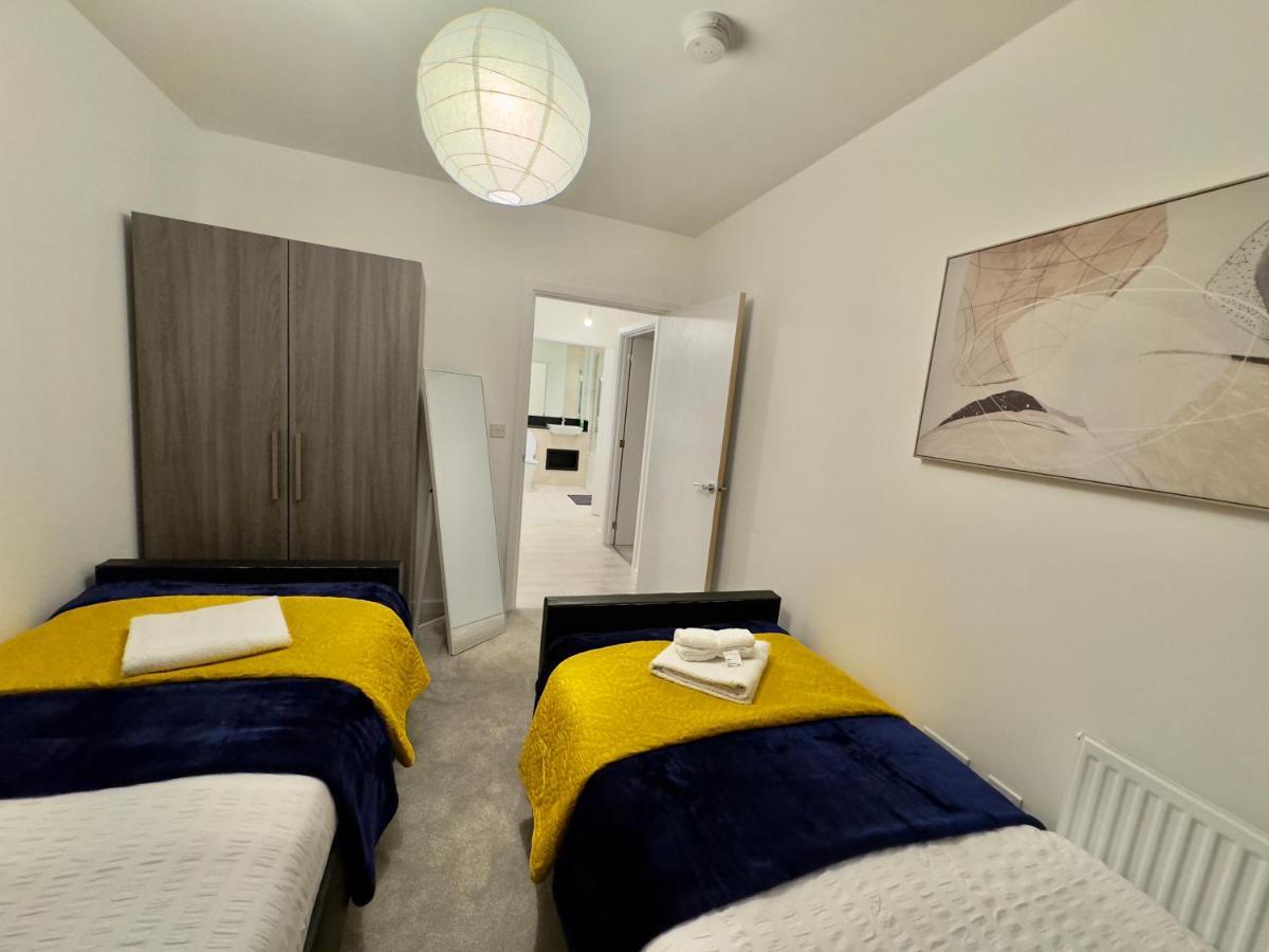 3Bedroom, 2Bathroom, Balcony,Luxury Flat Westfield London Luaran gambar